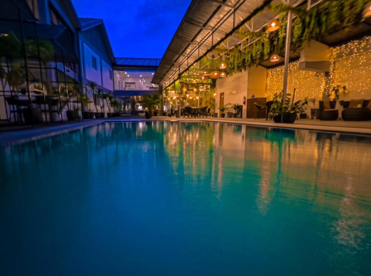 Hotel Halo Angeles City Екстериор снимка