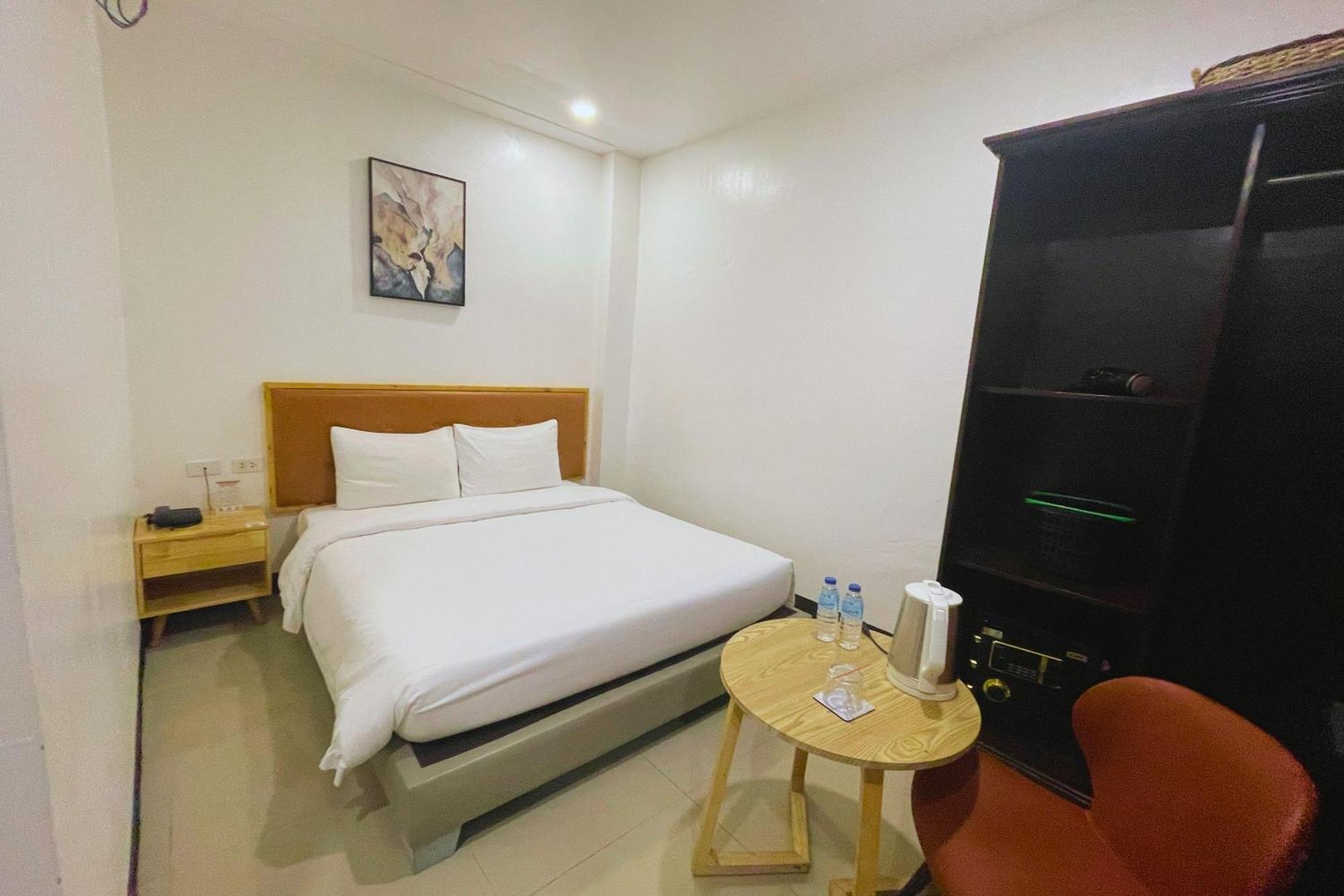 Hotel Halo Angeles City Стая снимка