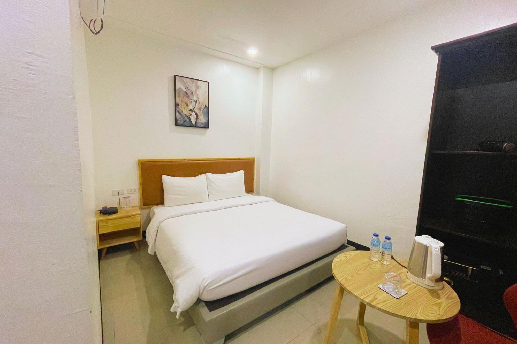 Hotel Halo Angeles City Стая снимка